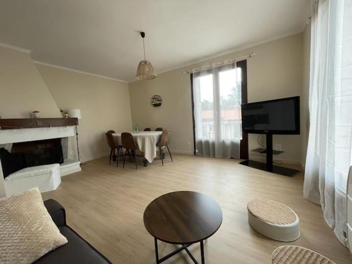 Lg Rite Appartement Avec Jardin Prades  Phòng bức ảnh